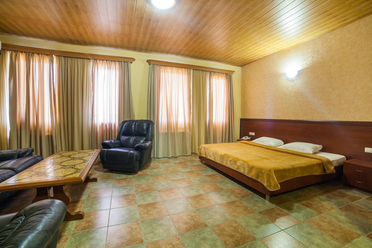 Zedazeni Hotel Mtskheta Ngoại thất bức ảnh